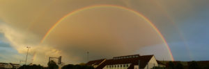 Beachvolleyball Regenbogen